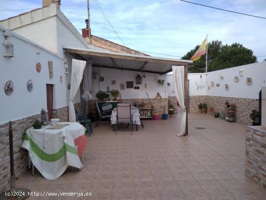 PRECIOSO CHALET EN LA ESCARIHUELA - MURCIA