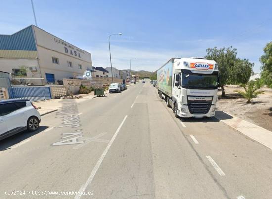 NAVE INDUSTRIAL EN SAPRELORCA - MURCIA