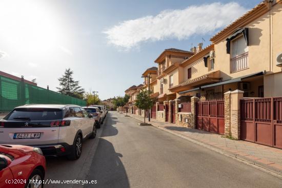 Vive en el la mejor zona de Armilla rodead@ de todos los servicios - GRANADA