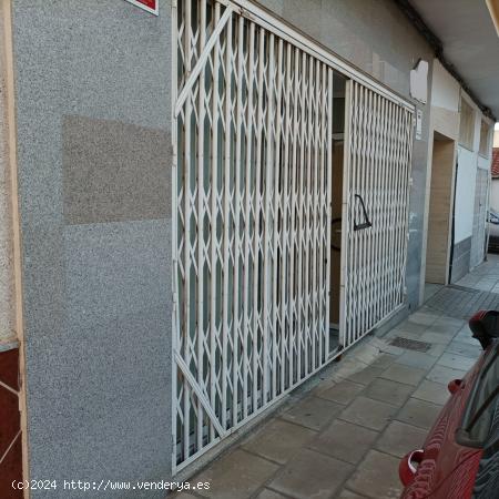 LOCAL COMERCIAL CERCA DE LA AVENIDA JUAN CARLOS I - MURCIA