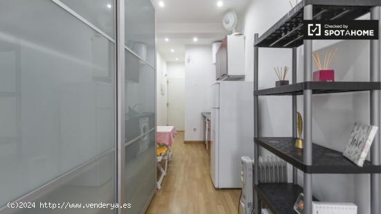 Acogedor apartamento con pisos de madera en alquiler en Tetuán - MADRID