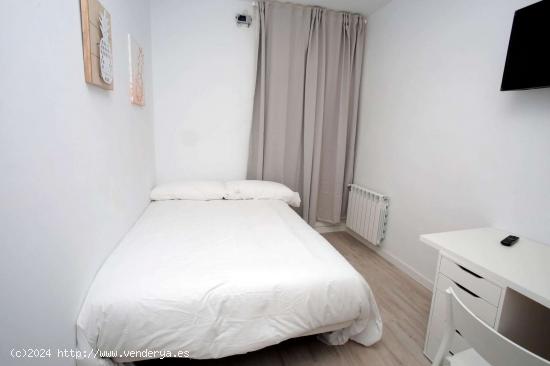  Habitación en residencia en Centro - Solo alumnas - MADRID 