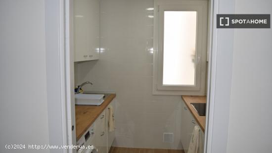 Alquiler de habitaciones en apartamento de 4 dormitorios en Atocha - MADRID