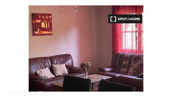 Se alquila habitación en piso de 2 habitaciones en Vigo - PONTEVEDRA