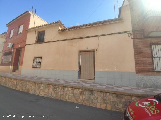 CASA DE PUEBLO PARA REHABILITAR EN MADRIDEJOS