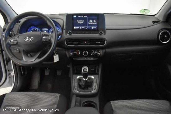 Hyundai Kona 1.0 TGDI Klass 4x2 de 2023 con 14.606 Km por 20.995 EUR. en Sevilla