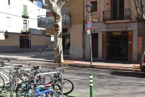 IDEAL INVERSORES, LOCAL ALQUILADO EN VENTA - BARCELONA