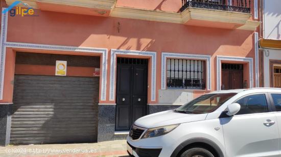 GRAN CASA EN ALCALA DE GUADAIRA - SEVILLA