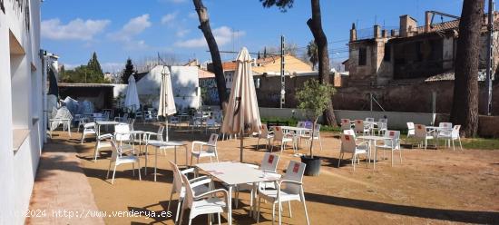 Traspaso magnífico Restaurante con terraza - VALENCIA