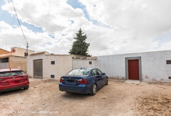 Parcela Rústica con Vivienda de 267 m2 para finalizar obra - MURCIA