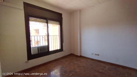 PISO CENTRICO , ZONA SANTS -LES CORTS - BARCELONA