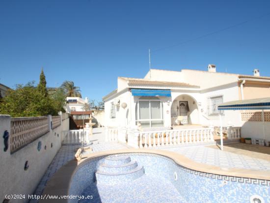 VILLA IN LA SIESTA -TORREVIEJA - ALICANTE