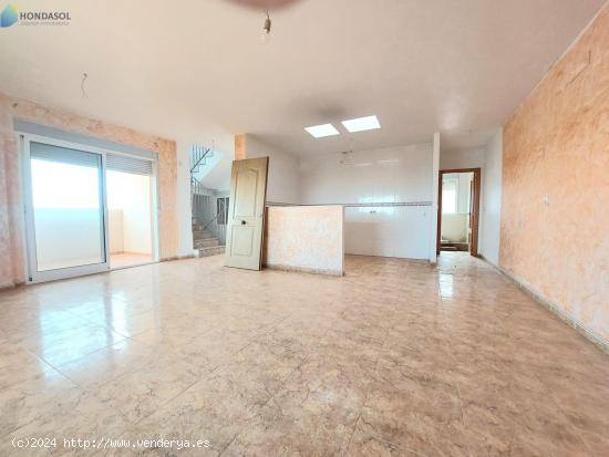 ¡SIN COMISION AGENCIA!! SE VENDE CASA ADOSADA, 3 DORMTS, 2 BAÑOS. LOS URRUTIAS - MURCIA