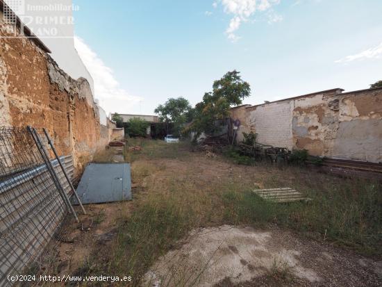  Se vende solar en la zona de calle Oriente que cuenta conn 487m2 con 11 de fachada - CIUDAD REAL 