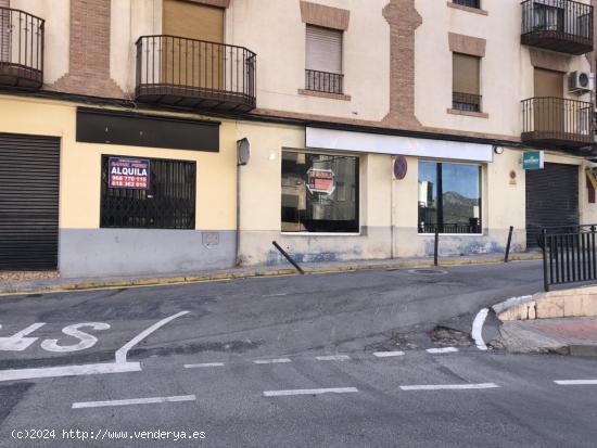 VENTA Y/O ALQUILER LOCAL COMERCIAL AVENIDA DE CIEZA - MURCIA