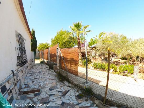 CASA CON TERRENO CON VISTAS AL PANTANO DE SANTOMERA - MURCIA