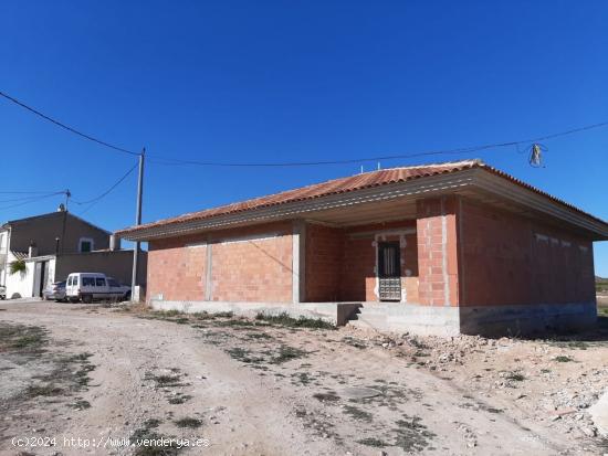 Casa en construcción con parcela de 3000 m2 - MURCIA