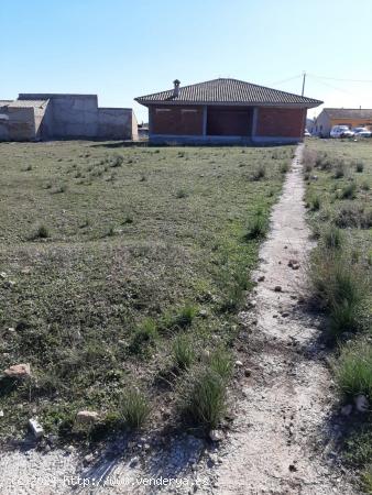 Casa en construcción con parcela de 3000 m2 - MURCIA