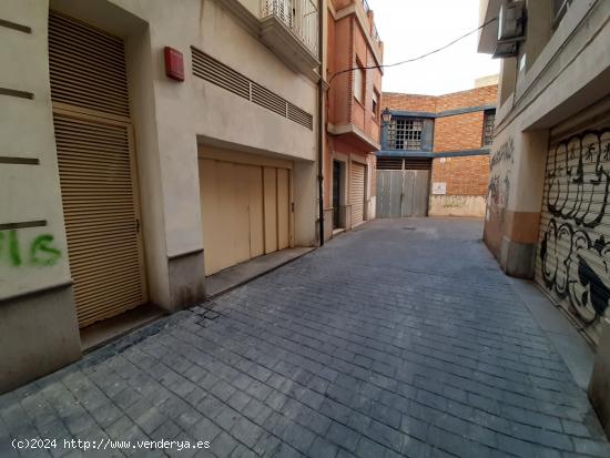 Plaza de garaje en venta o alquiler zona centro. Alzira. - VALENCIA