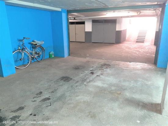  Garaje cerrado doble en venta zona Parque Pere Crespí - VALENCIA 