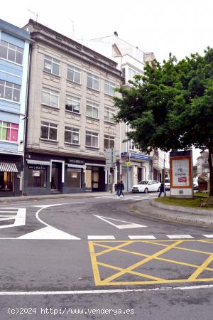 Edificio en la Plaza de Galicia de Carballo - A CORUÑA