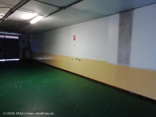 Se vende Bajo en Av. Ponte da Pedra - A CORUÑA