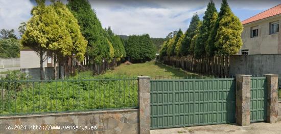 Finca urbana con cierre en Leiloio - Malpica - A CORUÑA