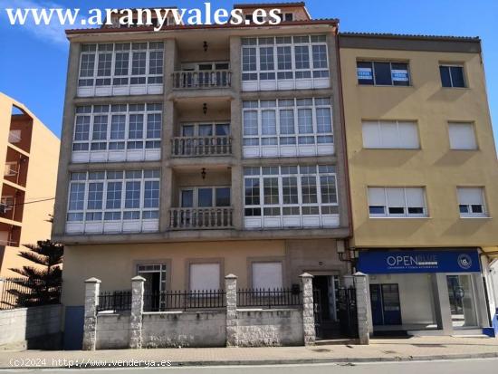 Edificio en el centro de Fisterra - A CORUÑA