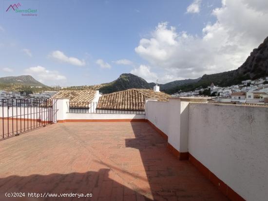 VENTA CASA CON TERRAZA PARA REFORMAR - CADIZ