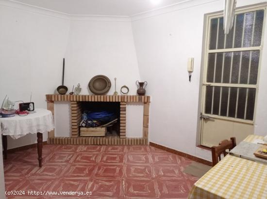 VENTA CASA CON TERRAZA CÉNTRICA - CADIZ