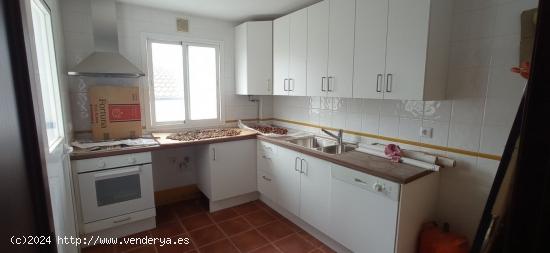 VENTA CASA VILLALUENGA DEL ROSARIO - CADIZ