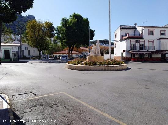 VENTA SOLAR EN EL ALGARROBAL - CADIZ