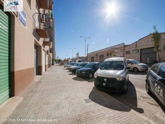 VENTA LOCAL EN ALAQUAS , VALENCIA. - VALENCIA