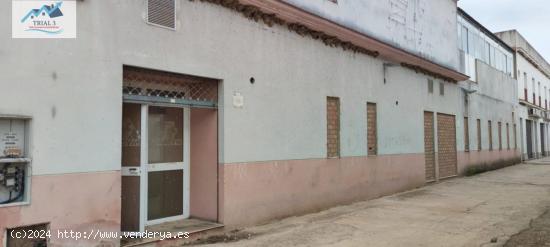 Venta local en Lora del Rio (Sevilla) - SEVILLA