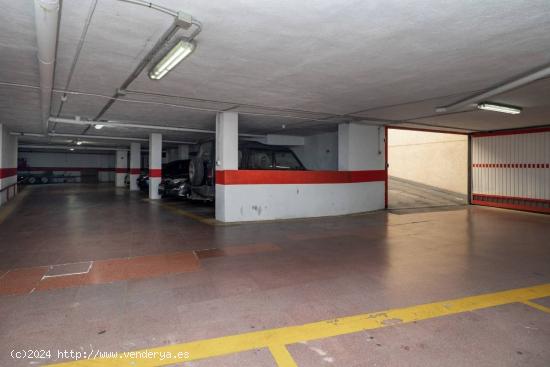 VENTA PLAZA DE APARCAMIENTO EN CAMINO DE RONDA - GRANADA