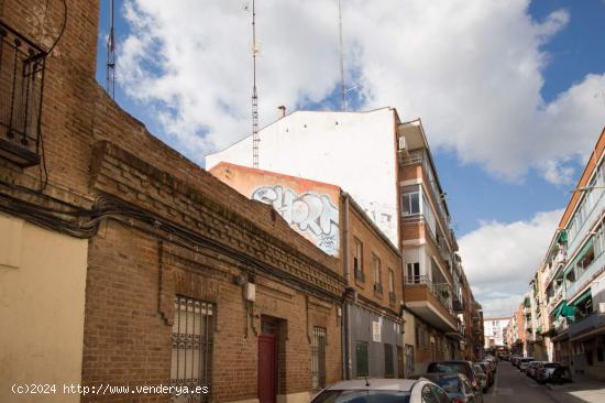 VIVIENDA UNIFAMILIAR A LA VENTA ZONA VISTA ALEGRE - MADRID