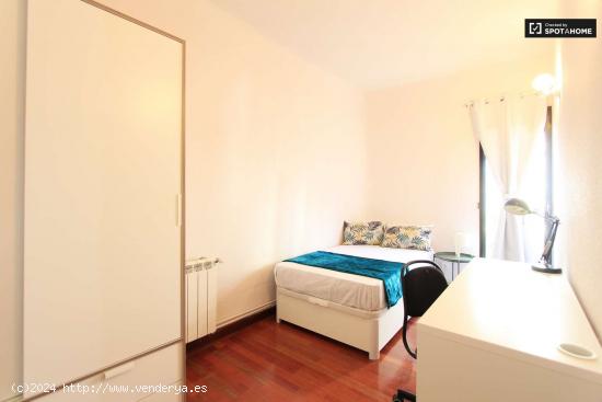  Encantadora habitación con escritorio en el apartamento Barrio Salamanca - MADRID 