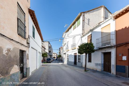 Preciosa casa en el centro de Santa Fe, junto calle Real - GRANADA