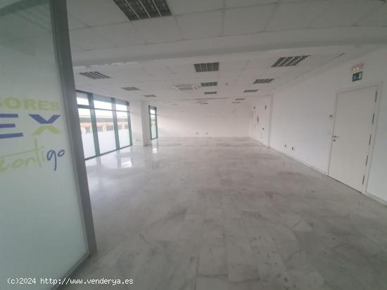 OFICINA DISPONIBLE ZONA SANTA JUSTA-AEROPUERTO - SEVILLA