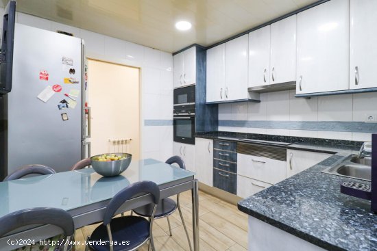 Unifamiliar adosada en venta  en Viladecans - Barcelona