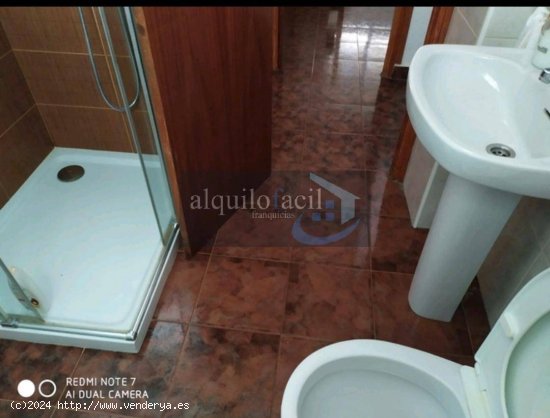 Se alquila piso/Francisco Javier de Moya/4 dormitorios/ 2 baños/1000 €