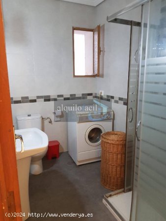 Se alquilan 2 habitaciones para estudiantes/ Torres Quevedo/4 dormitorios/2 baños/ 300 € todo inc