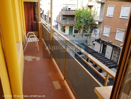 Se alquilan 2 habitaciones para estudiantes/ Torres Quevedo/4 dormitorios/2 baños/ 300 € todo inc