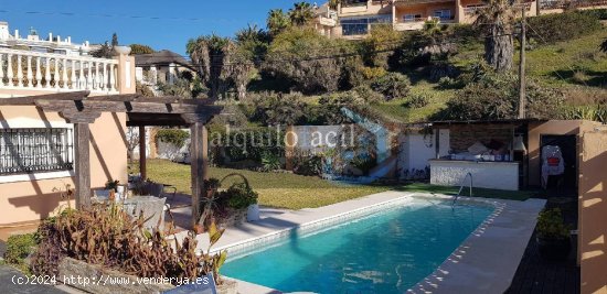 CHALET CON PISCINA PRIVADA Y JARDIN - TEMPORADAS CORTAS Y VACACIONES - FARO DE CALABURRA