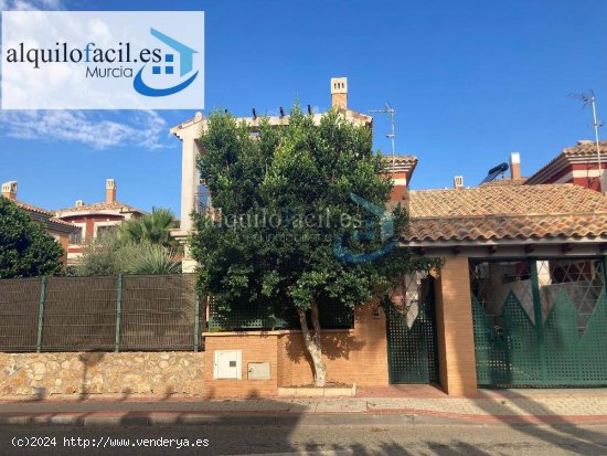 Alquilofacil-murcia alquila este estupendo chalet en la zona de la ñora en 1300€