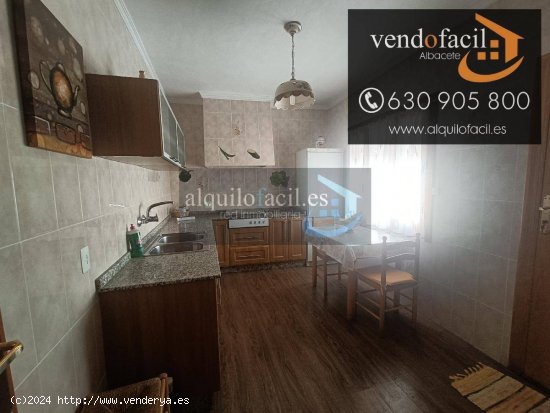 SE VENDE CASA EN POZOHONDO DE 4 HABITACIONES Y PATIO DE 40 METROS POR 68000€