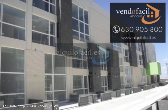 SE VENDEN DUPLEX EN URB LA PIÑA VERDE DE 64 METROS POR 70000€