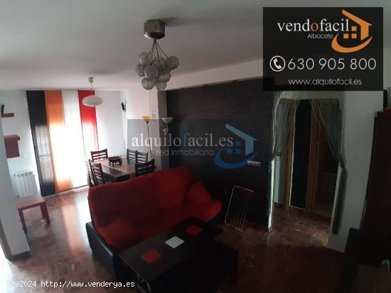 SE VENDE ATICO + GARAJE DE 2 DORMITORIOS Y TERRAZA 65 METROS POR 179000€