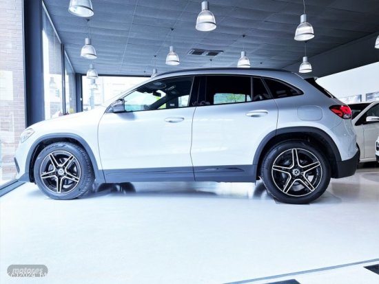 Mercedes Clase GLA GLA 200d AMG Automatico de 2021 con 20.600 Km por 44.890 EUR. en Barcelona