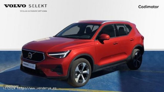 Volvo XC40 XC40 Core, B3 (gasolina), Gasolina de 2022 con 1.001 Km por 38.990 EUR. en Sevilla